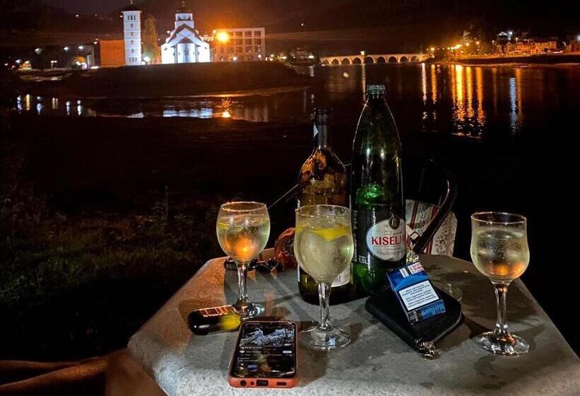 مُتل Apartmani I Sobe Okuka