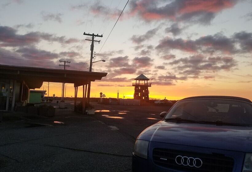 فندق على الطريق Islander Westport