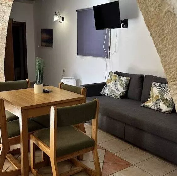 Skandalis Traditional Suites