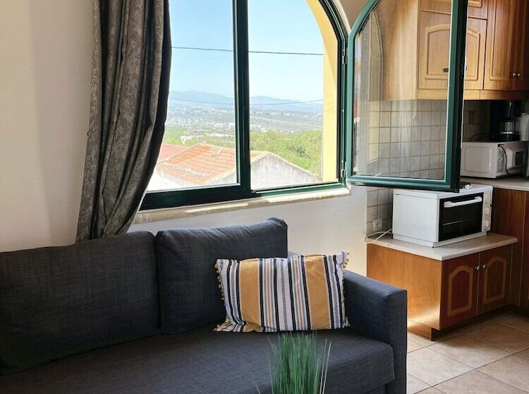 Skandalis Traditional Suites