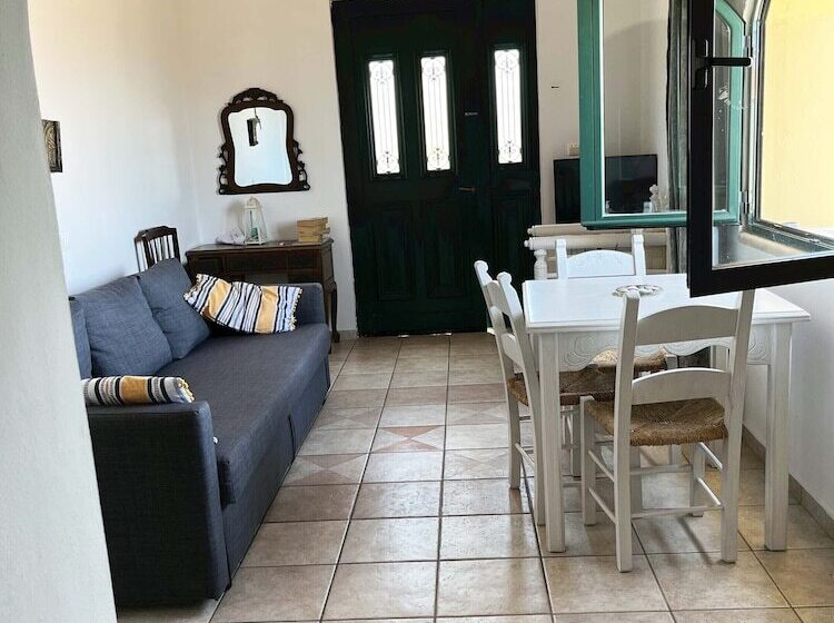 Skandalis Traditional Suites