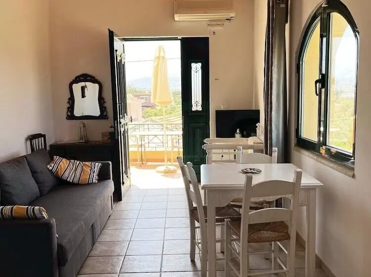 Skandalis Traditional Suites