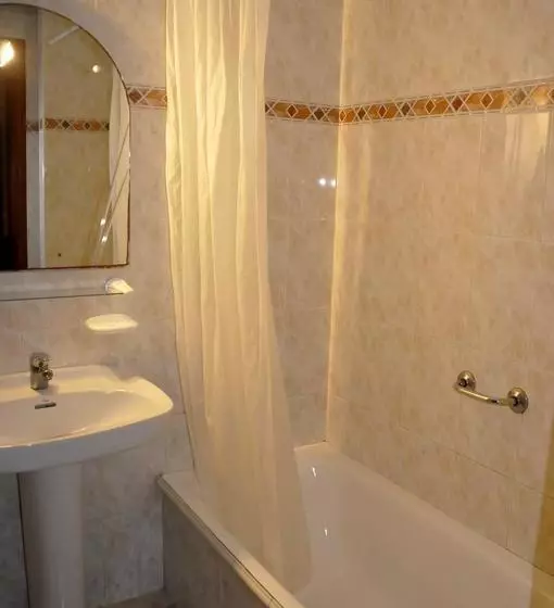 Red Star Surf   Hostel