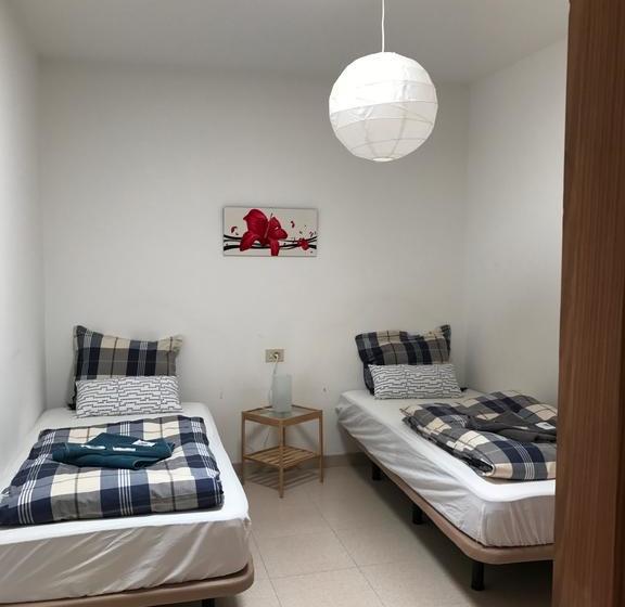 Red Star Surf   Hostel