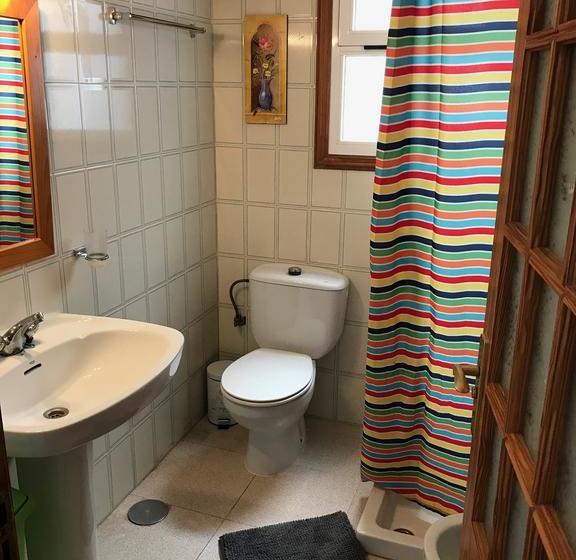 Red Star Surf   Hostel