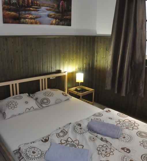 Red Star Surf   Hostel