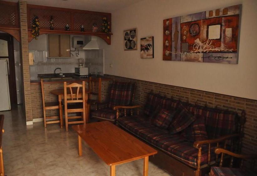 Red Star Surf   Hostel