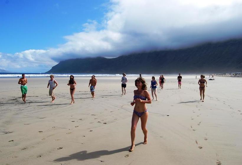 Red Star Surf   Hostel