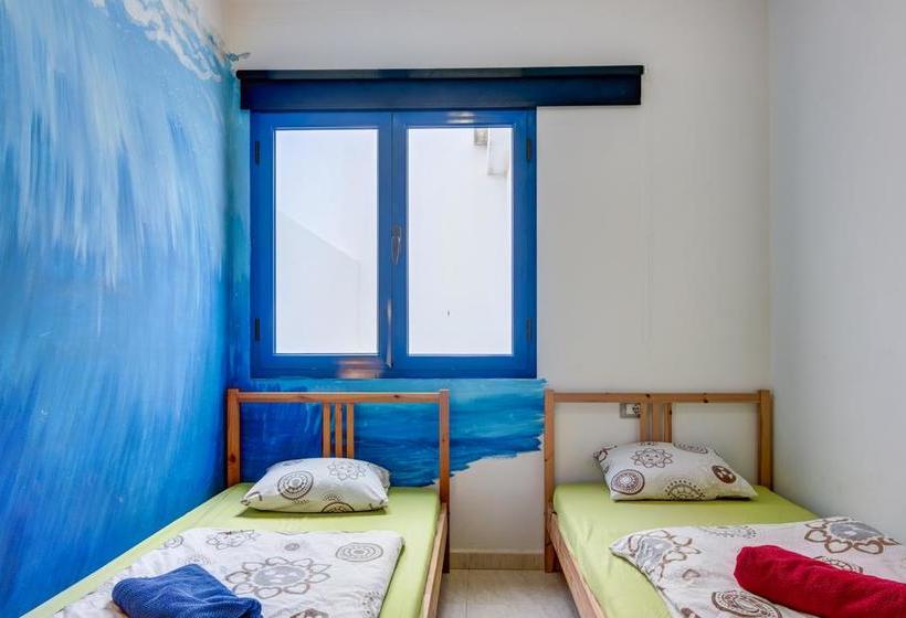 Red Star Surf   Hostel