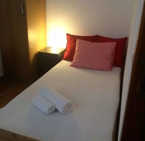 Red Star Surf   Hostel