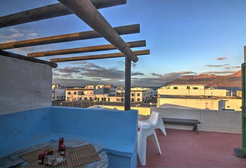 Red Star Surf   Hostel