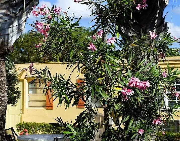 簡易ホテル Atlantic Hideaway