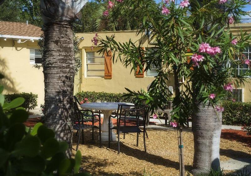 客栈  Atlantic Hideaway