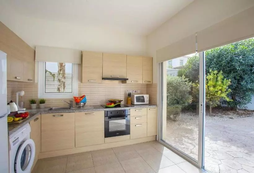 ホテル 3 Br Villa Cliantha