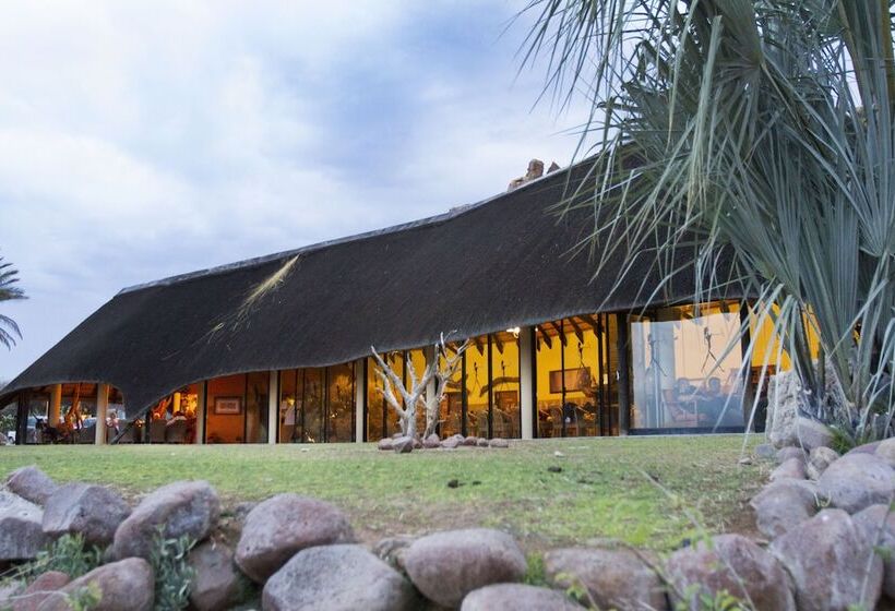 هتل Ai Aiba The Rock Painting Lodge