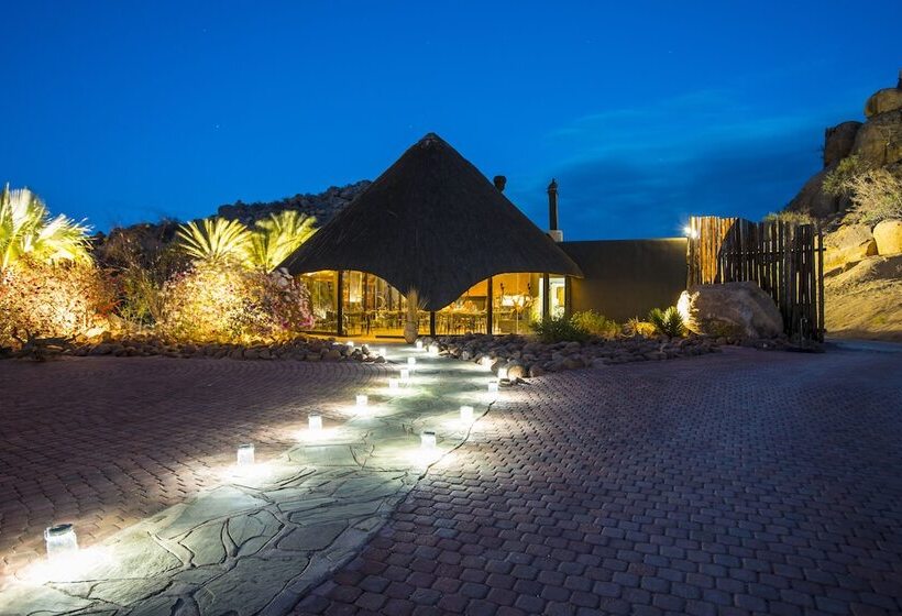 هتل Ai Aiba The Rock Painting Lodge