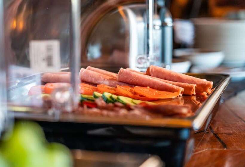 هتل Ai Aiba The Rock Painting Lodge