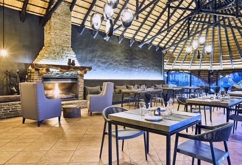 هتل Ai Aiba The Rock Painting Lodge