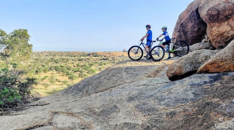 هتل Ai Aiba The Rock Painting Lodge