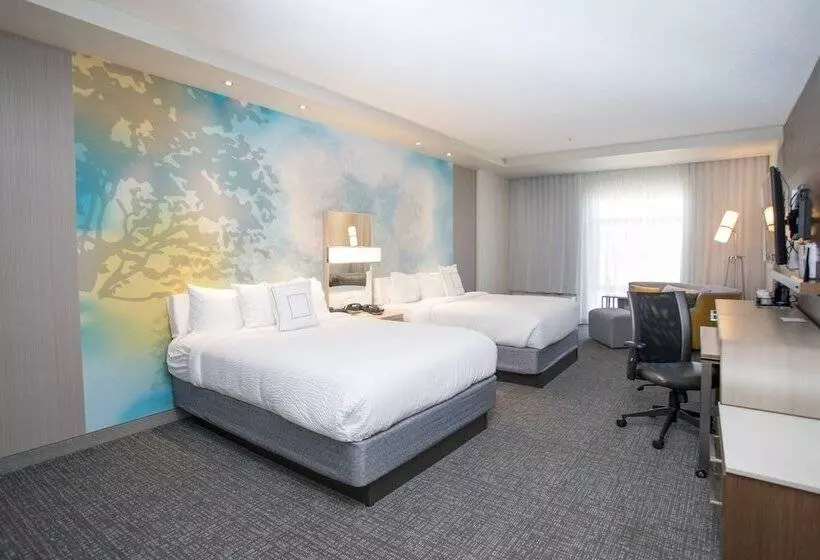 Hotelli Courtyard By Marriott Albion