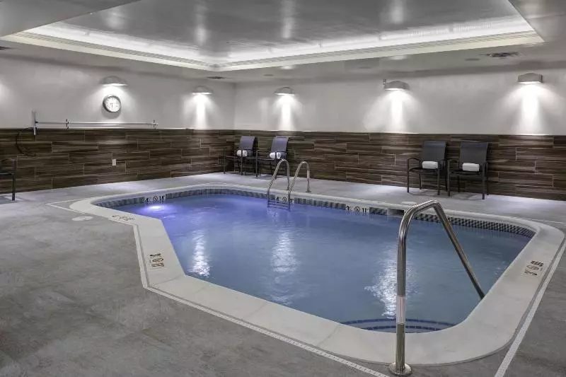 Hotelli Fairfield Inn & Suites By Marriott Roanoke Salem