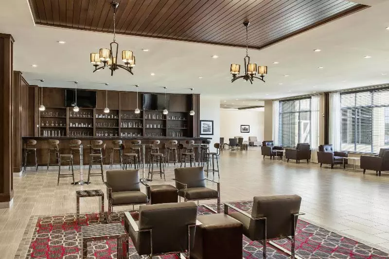 ホテル Four Points By Sheraton Grande Prairie