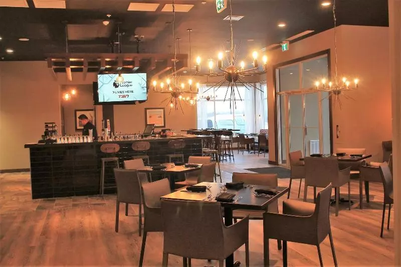 ホテル Four Points By Sheraton Grande Prairie