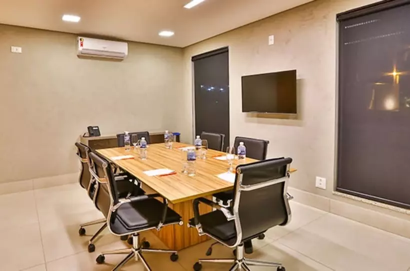 ホテル Maringá Airport