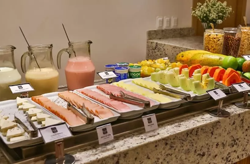 ホテル Maringá Airport