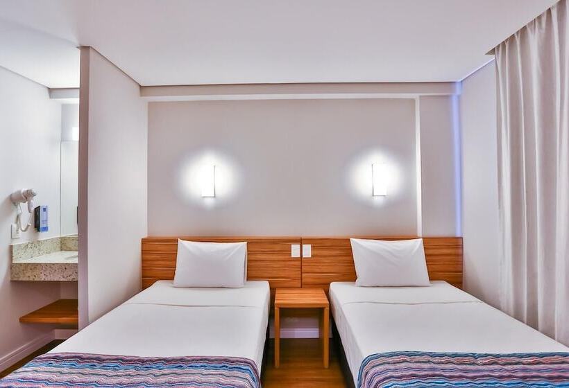 Отель Maringá Airport