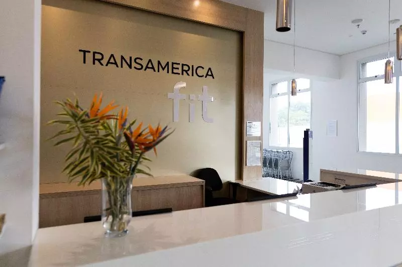 ホテル Transamerica Fit Jacareí