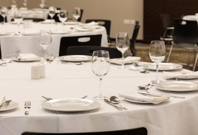 Protea Hotel by Marriott Owerri Select