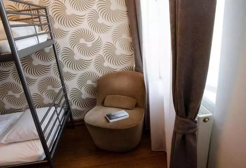 Retkeilymaja The Republic Apartments