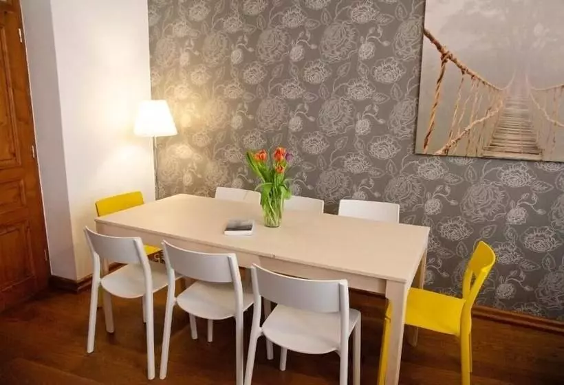 Retkeilymaja The Republic Apartments