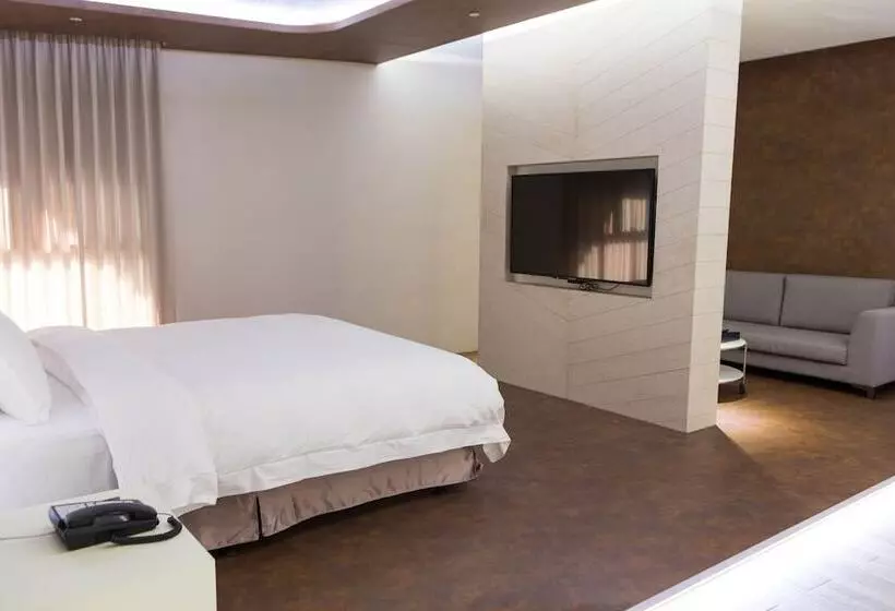 All Ur Boutique Motel   Xin Jhung Branch