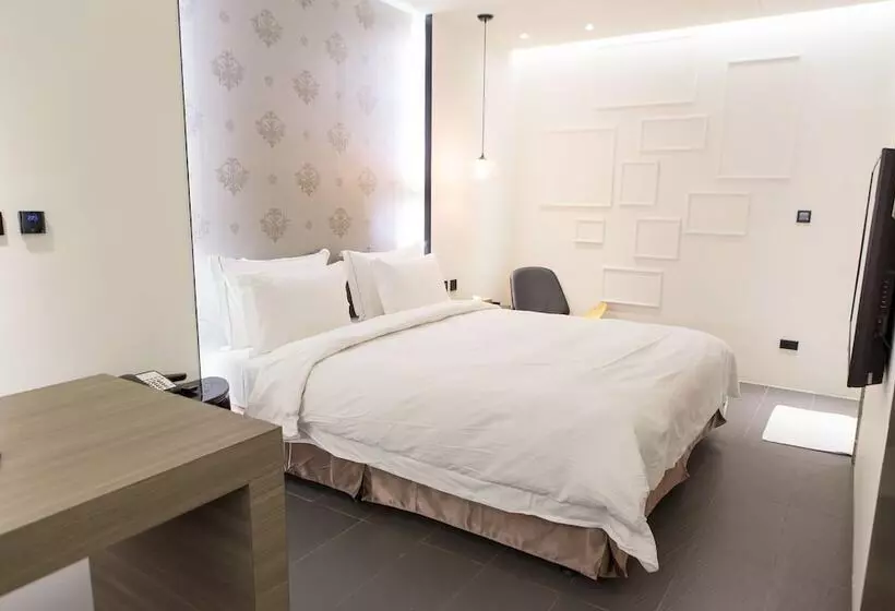 All Ur Boutique Motel   Xin Jhung Branch