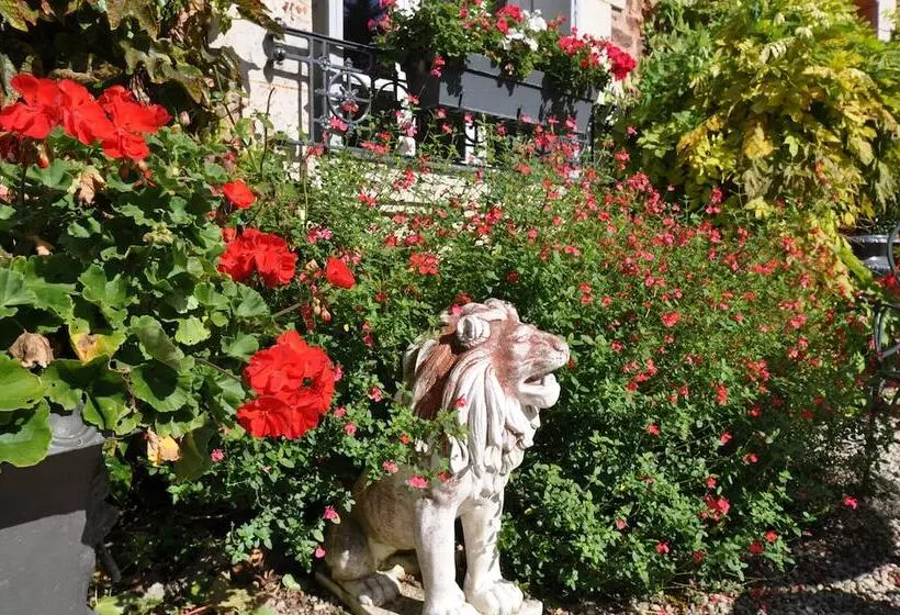 ベッドアンドブレックファースト Manoir Des Lions De Tourgeville
