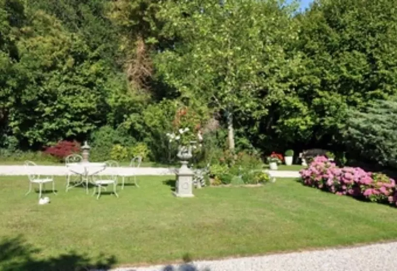 ベッドアンドブレックファースト Manoir Des Lions De Tourgeville
