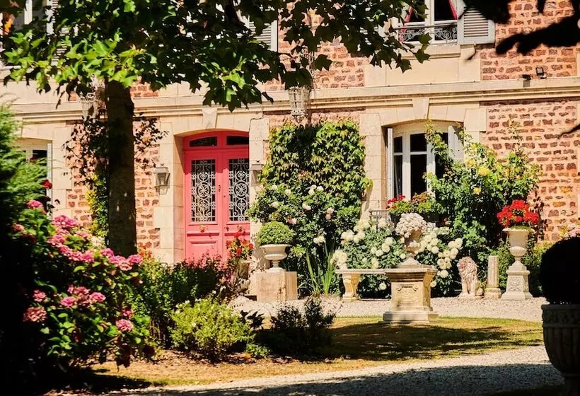 ベッドアンドブレックファースト Manoir Des Lions De Tourgeville
