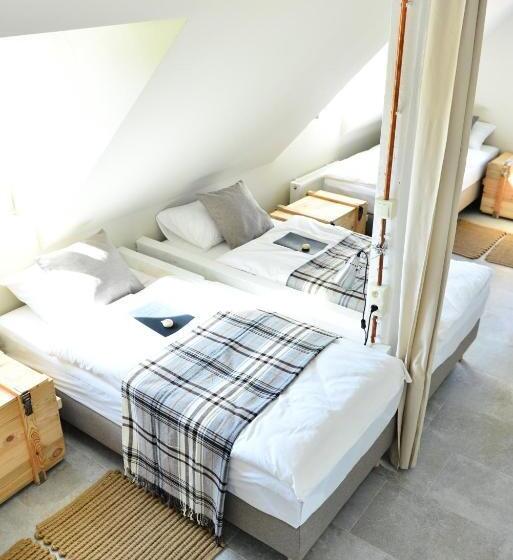 Five Point Hostel & Apartments