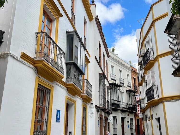 U Sense For You Hostel Sevilla