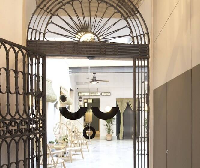 U Sense For You Hostel Sevilla