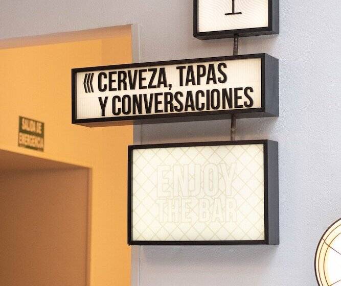 U Sense For You Hostel Sevilla