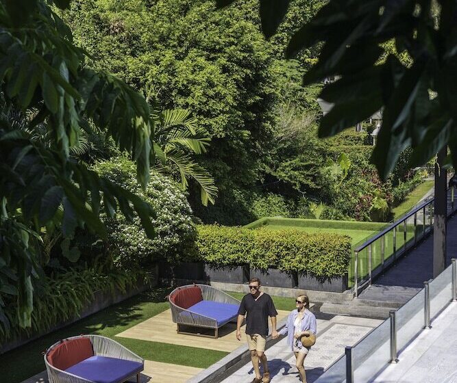 فندق Avista Grande Phuket Karon   Mgallery