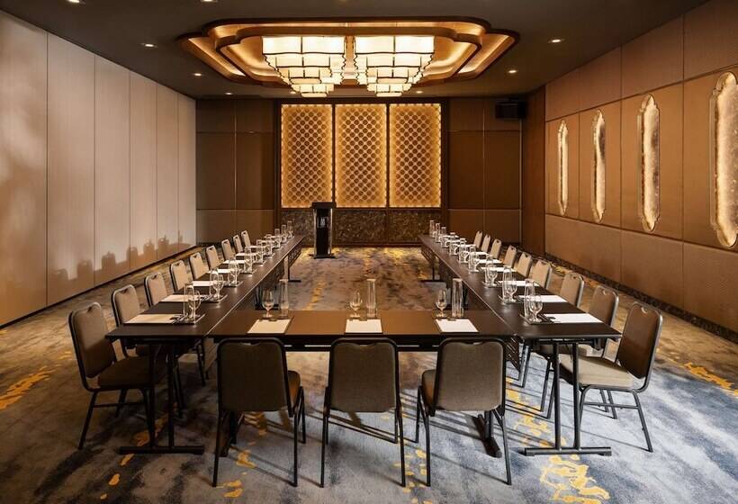 فندق Avista Grande Phuket Karon   Mgallery