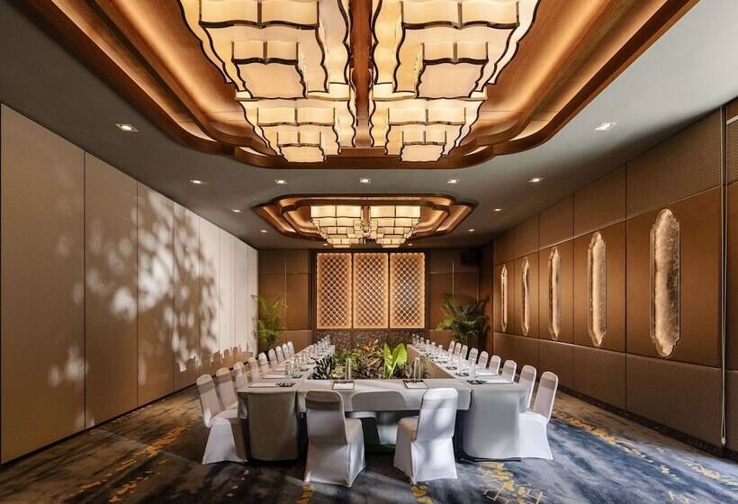 فندق Avista Grande Phuket Karon   Mgallery