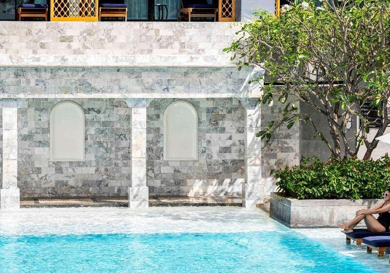 فندق Avista Grande Phuket Karon   Mgallery