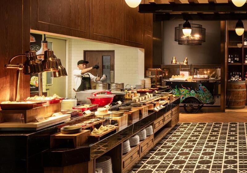 فندق Avista Grande Phuket Karon   Mgallery