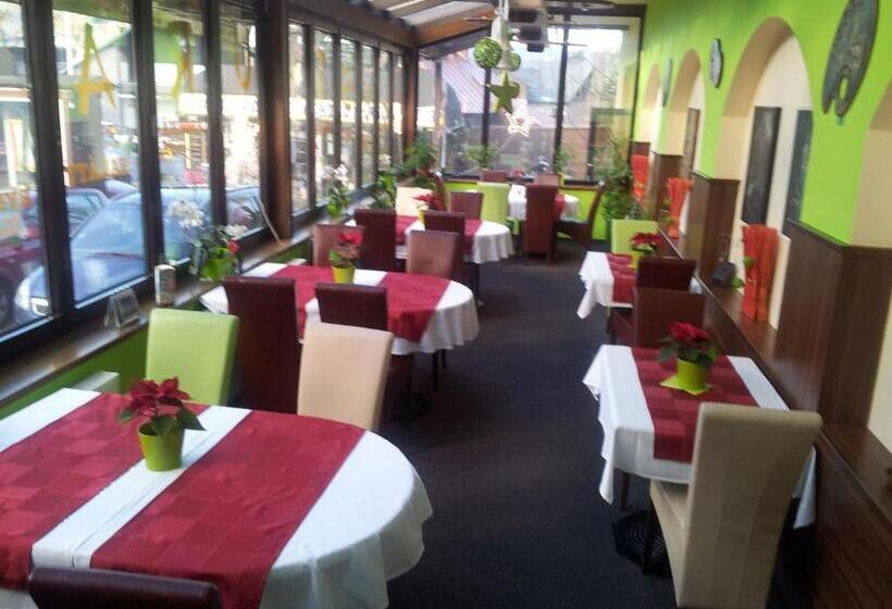 Hotelli Centrum Harrachov