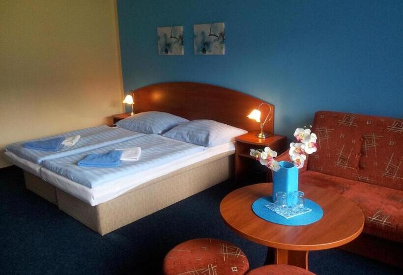 Hotelli Centrum Harrachov